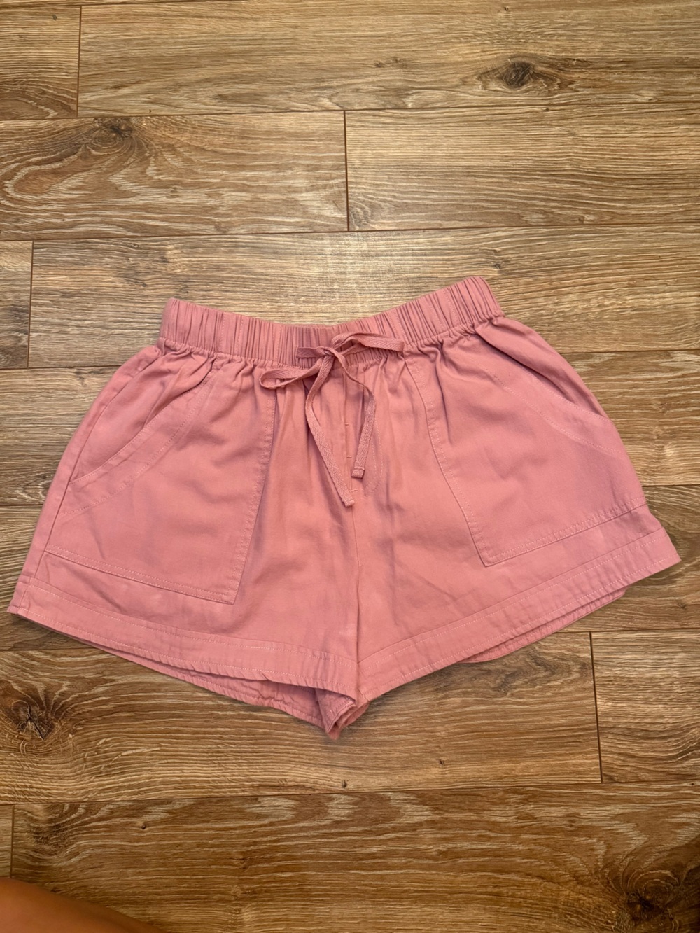 Women's Pink Elastic-Waist Pocket Shorts